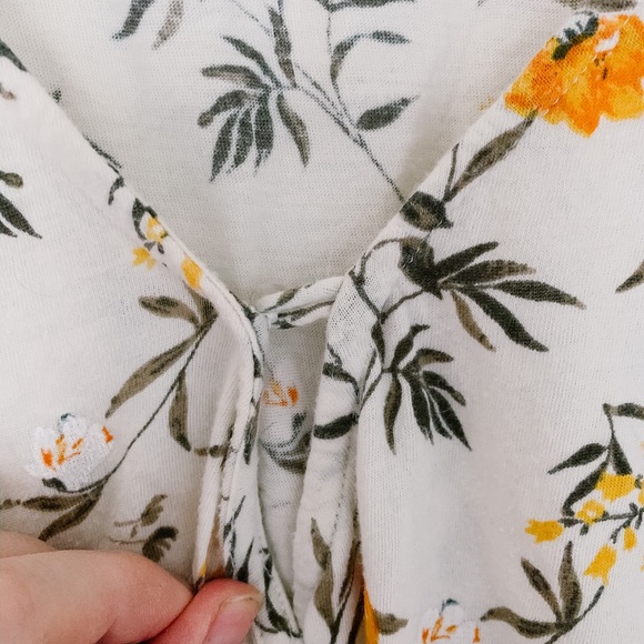 Bundle! 2 / $30! Lucky Brand Botanical Wrap Blouse - Picture 3 of 4